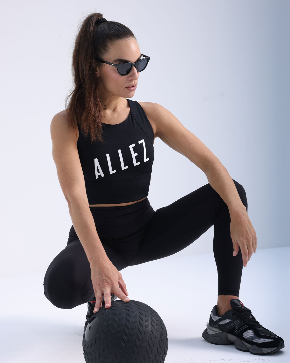 ALLEZ HIGH NECK CROP
