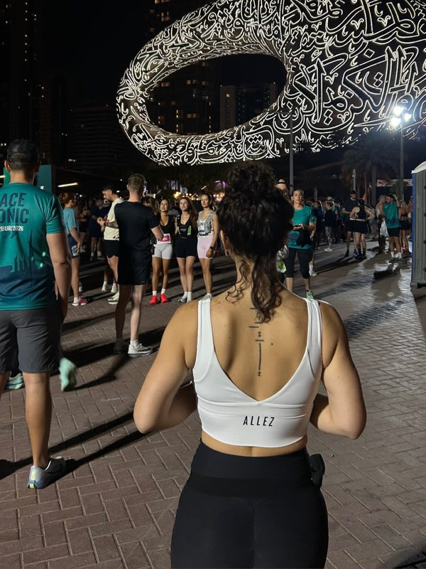 V-BACK LONGLINE CROP