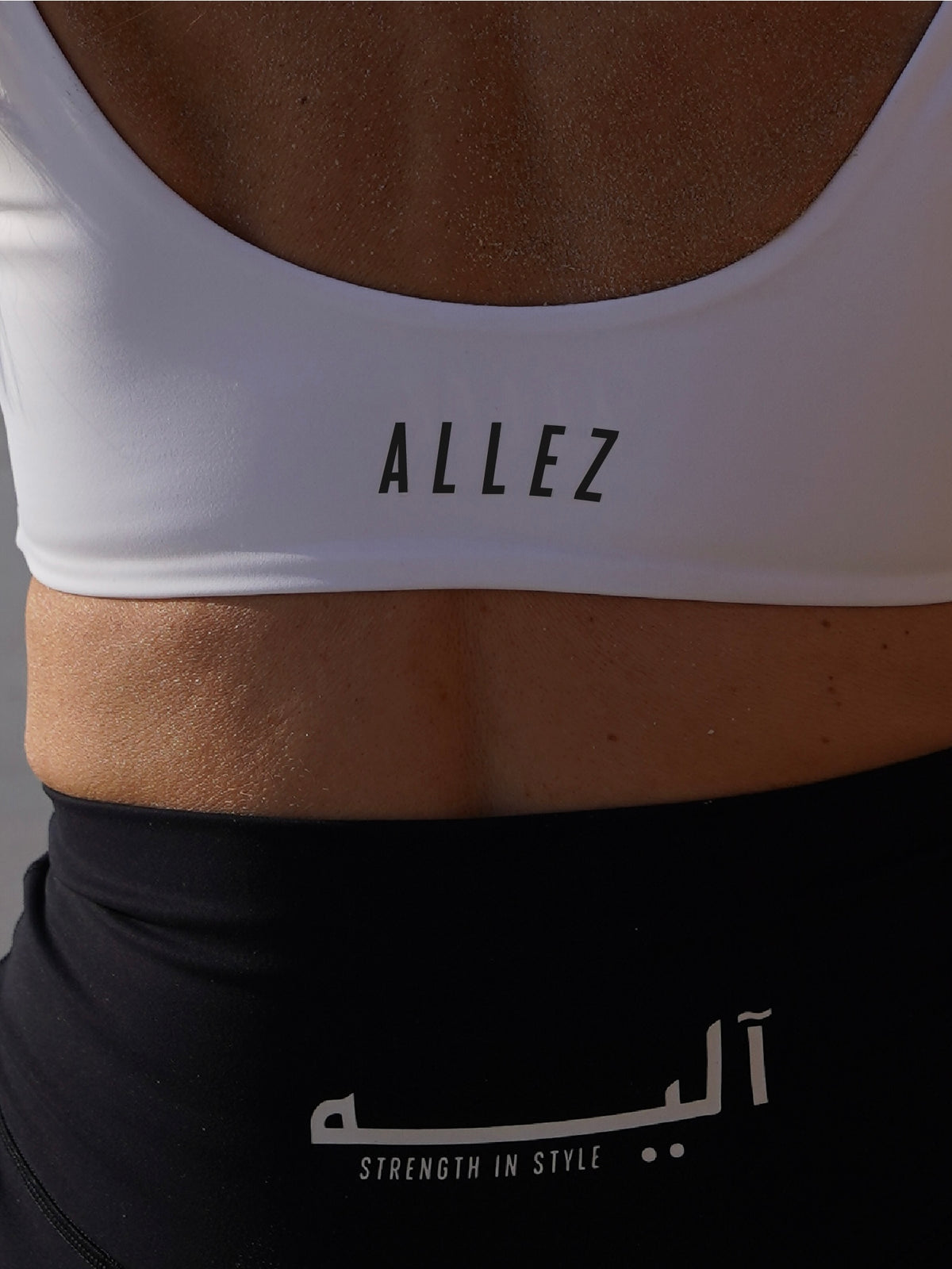 CURVED SPORTS BRA WHITE