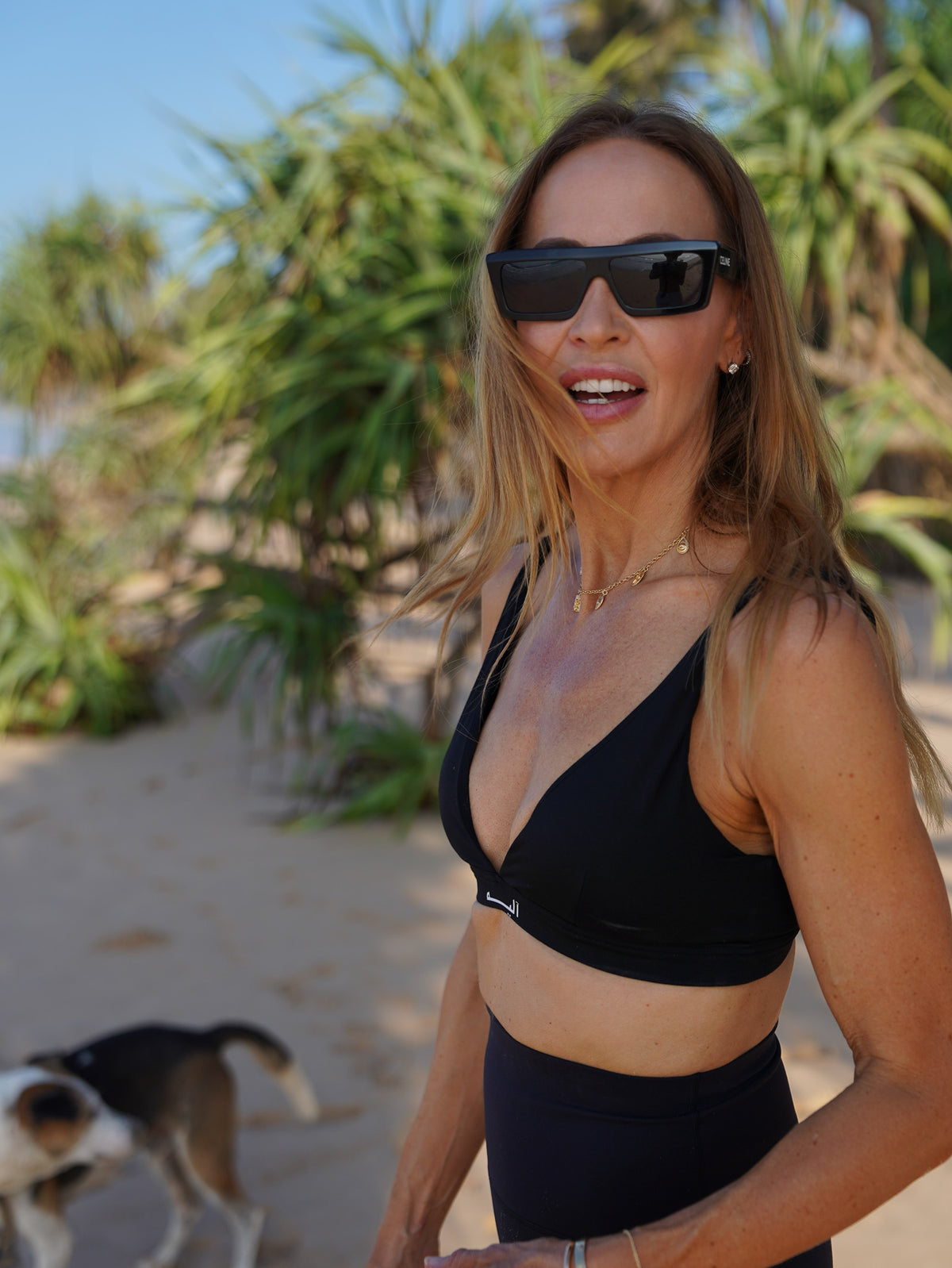 PLUNGE SPORTS BRA BLACK